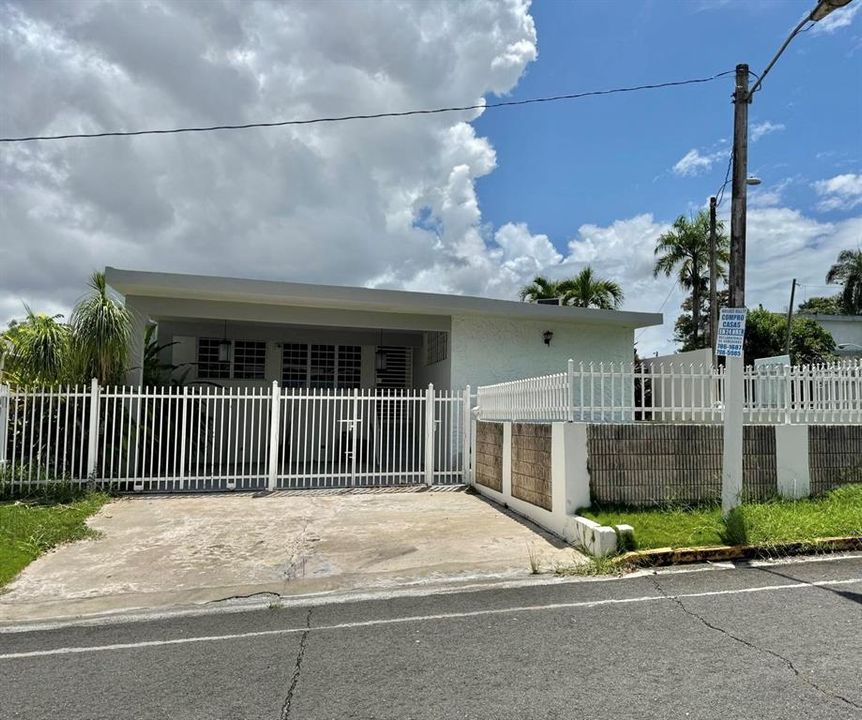 Recently Sold: $368,000 (3 beds, 2 baths, 1800 Square Feet)