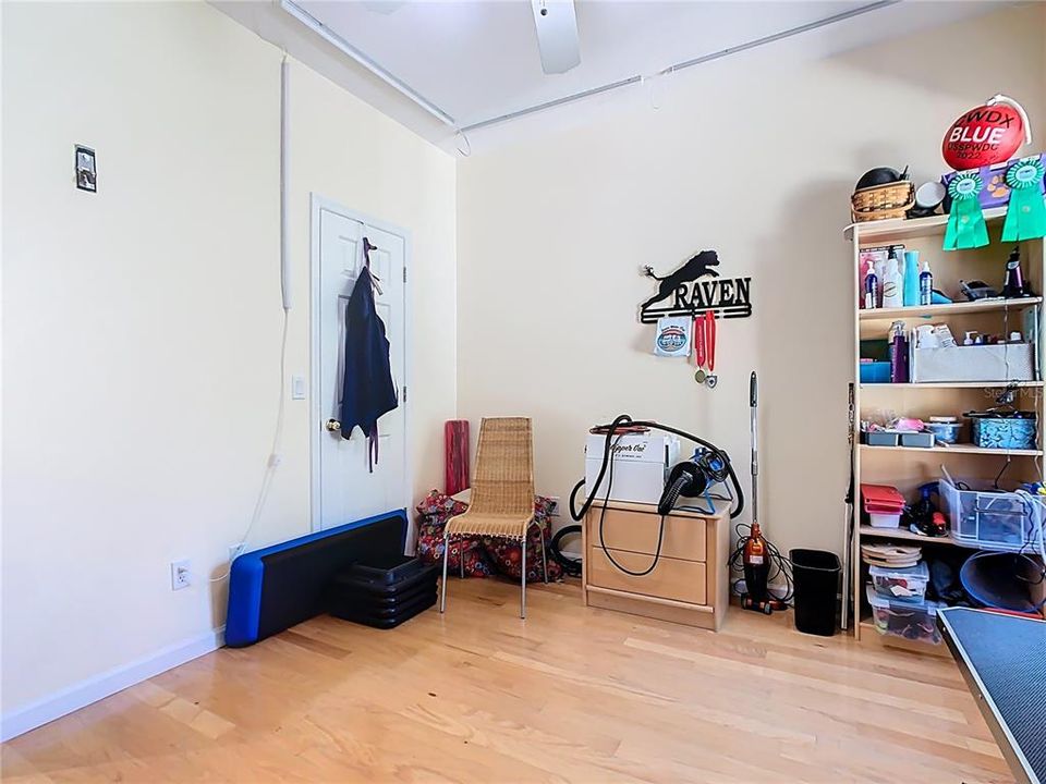 For Sale: $1,216,000 (6 beds, 3 baths, 2915 Square Feet)