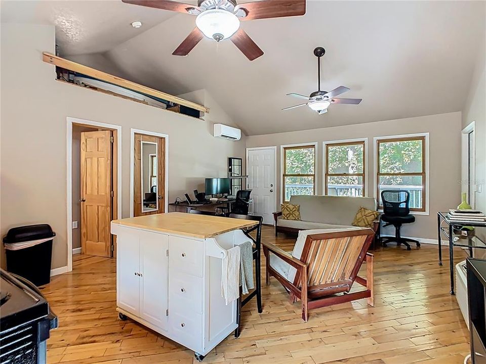 For Sale: $1,216,000 (6 beds, 3 baths, 2915 Square Feet)