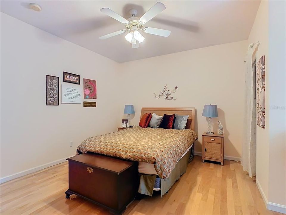 For Sale: $1,216,000 (6 beds, 3 baths, 2915 Square Feet)