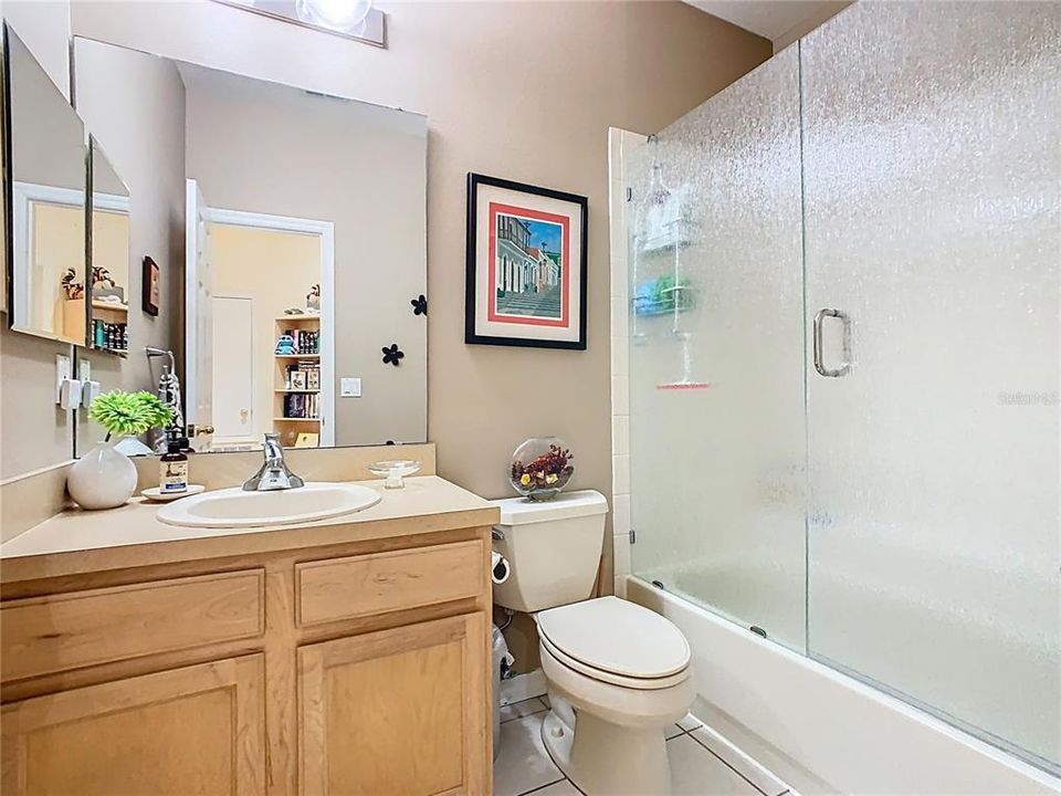 For Sale: $1,216,000 (6 beds, 3 baths, 2915 Square Feet)