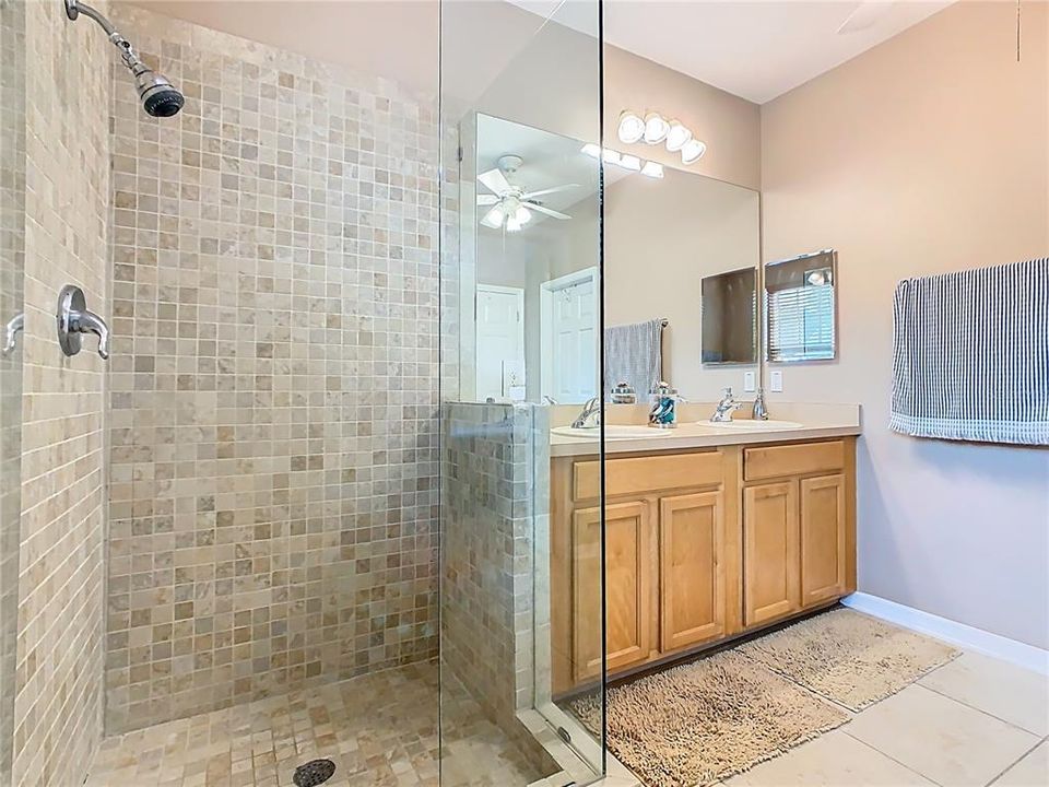 For Sale: $1,216,000 (6 beds, 3 baths, 2915 Square Feet)