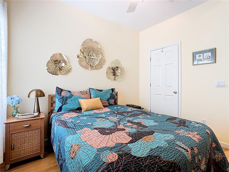 For Sale: $1,216,000 (6 beds, 3 baths, 2915 Square Feet)