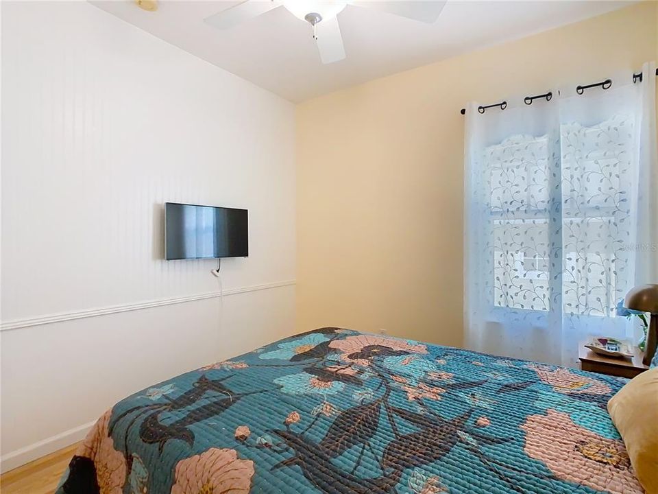 For Sale: $1,216,000 (6 beds, 3 baths, 2915 Square Feet)