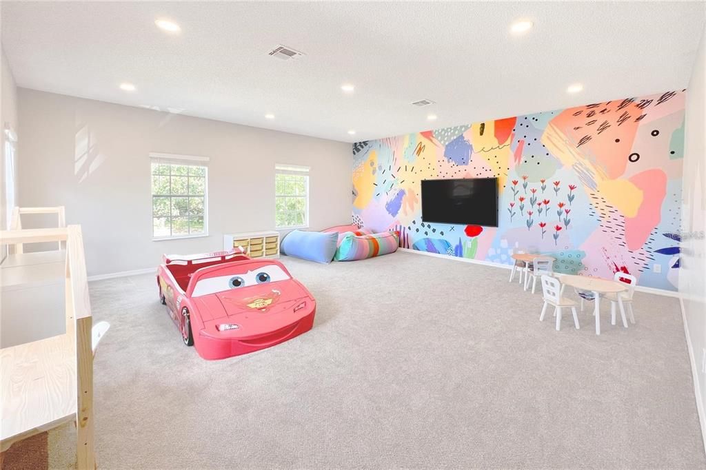 出租: $3,800 (4 贝兹, 3 浴室, 3969 平方英尺)