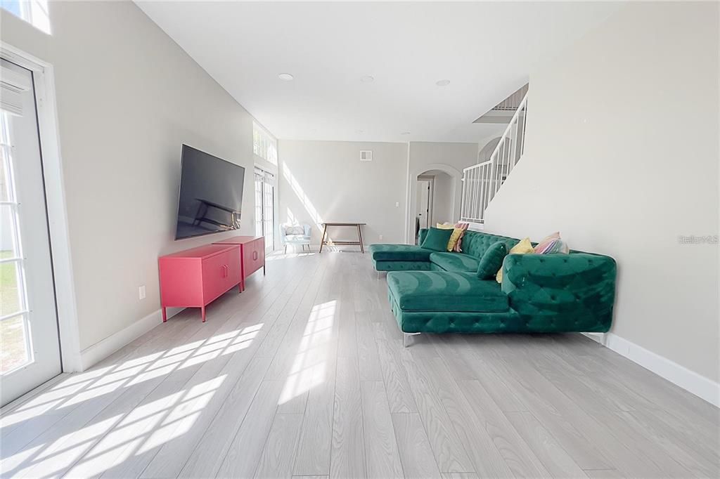 出租: $3,800 (4 贝兹, 3 浴室, 3969 平方英尺)