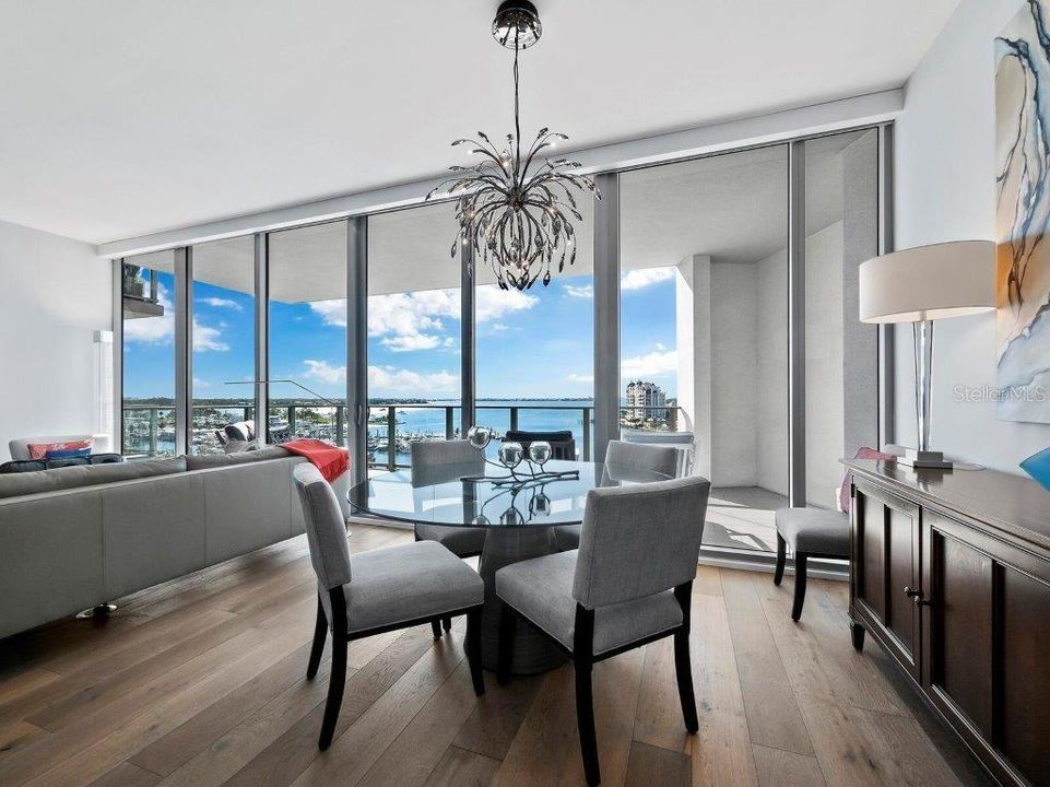 Active With Contract: $1,975,000 (2 beds, 2 baths, 1810 Square Feet)