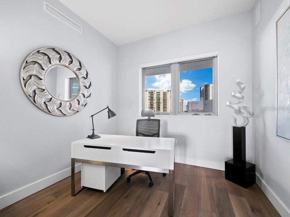 Active With Contract: $1,975,000 (2 beds, 2 baths, 1810 Square Feet)