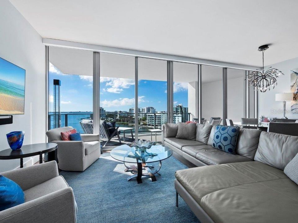 Active With Contract: $1,975,000 (2 beds, 2 baths, 1810 Square Feet)