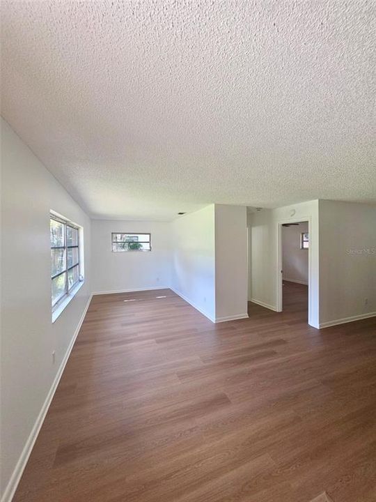 出租: $1,550 (2 贝兹, 2 浴室, 1652 平方英尺)