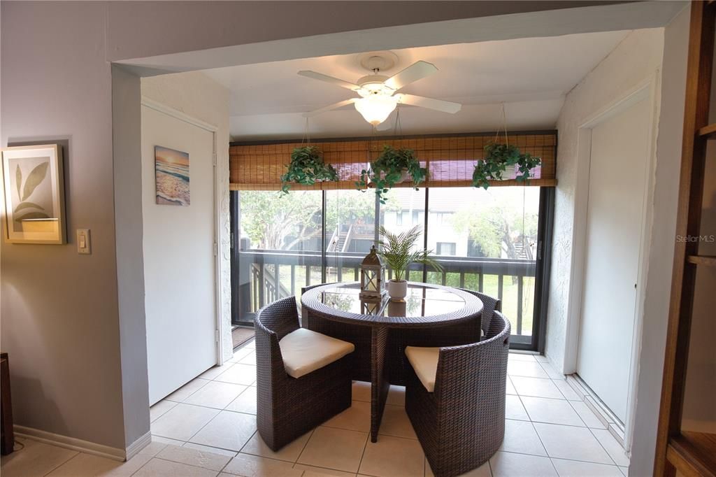 For Sale: $349,900 (2 beds, 2 baths, 1016 Square Feet)