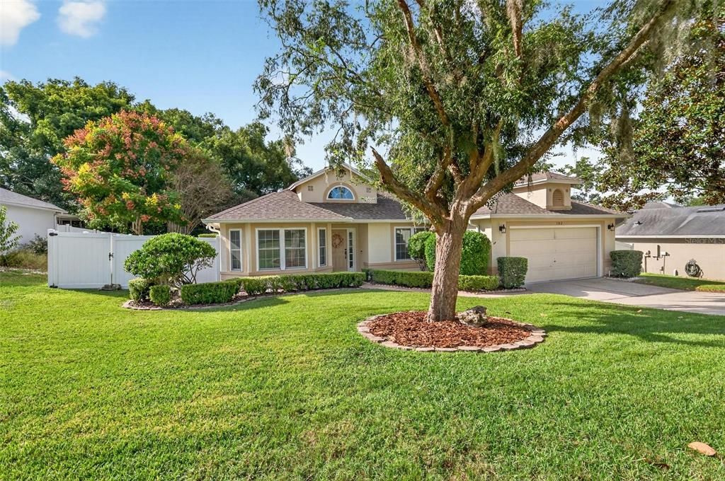 For Sale: $370,000 (3 beds, 2 baths, 1791 Square Feet)