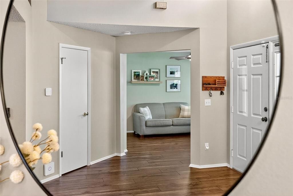 For Sale: $370,000 (3 beds, 2 baths, 1791 Square Feet)