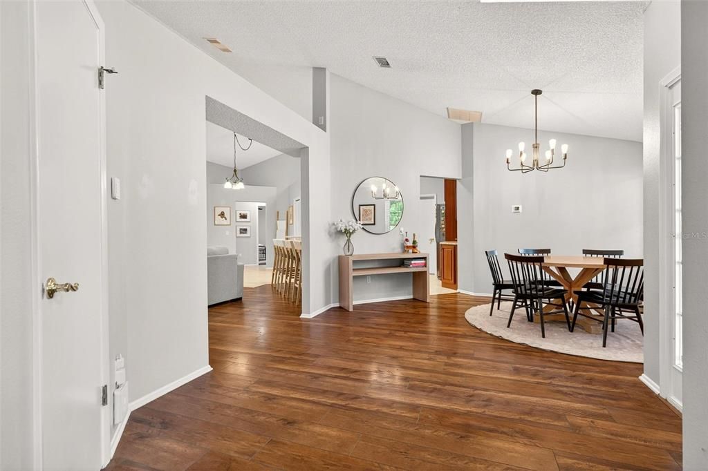 For Sale: $370,000 (3 beds, 2 baths, 1791 Square Feet)