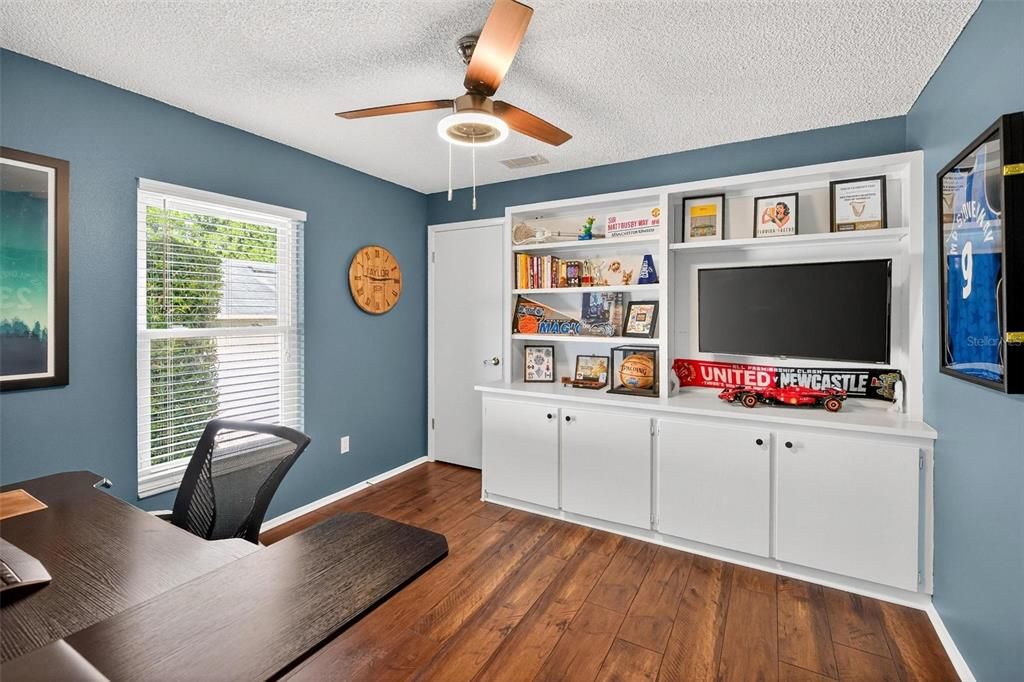 For Sale: $370,000 (3 beds, 2 baths, 1791 Square Feet)