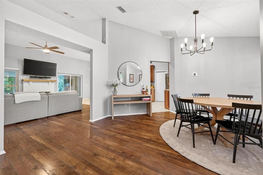 For Sale: $370,000 (3 beds, 2 baths, 1791 Square Feet)