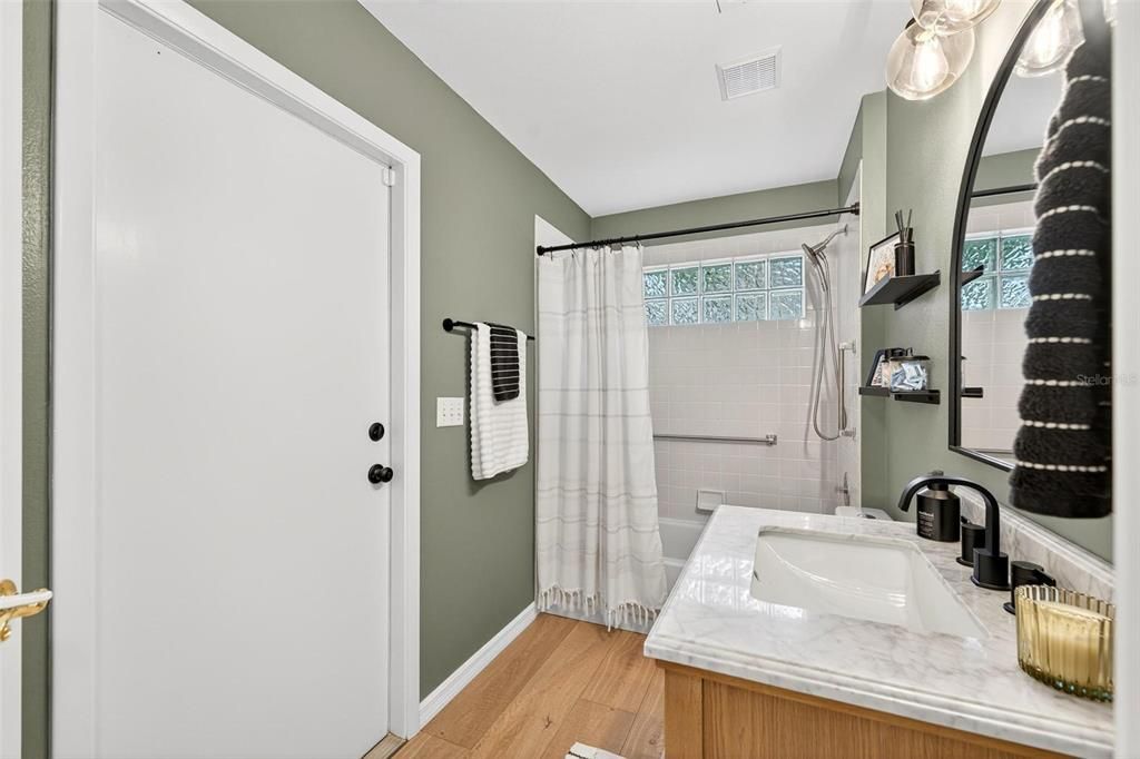 For Sale: $370,000 (3 beds, 2 baths, 1791 Square Feet)