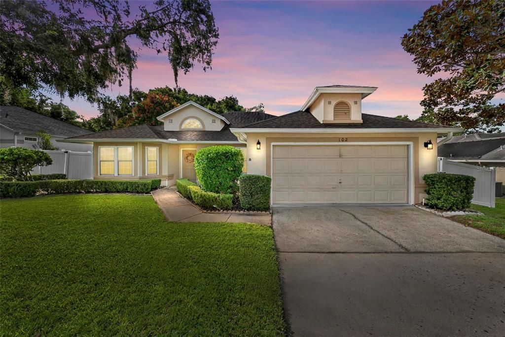 For Sale: $370,000 (3 beds, 2 baths, 1791 Square Feet)