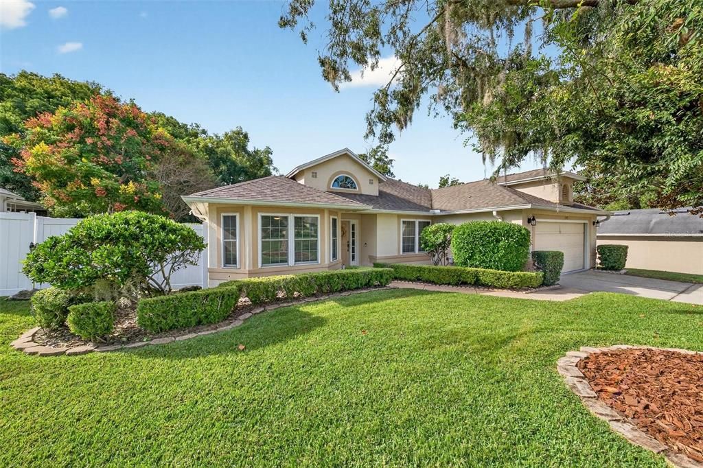 For Sale: $370,000 (3 beds, 2 baths, 1791 Square Feet)