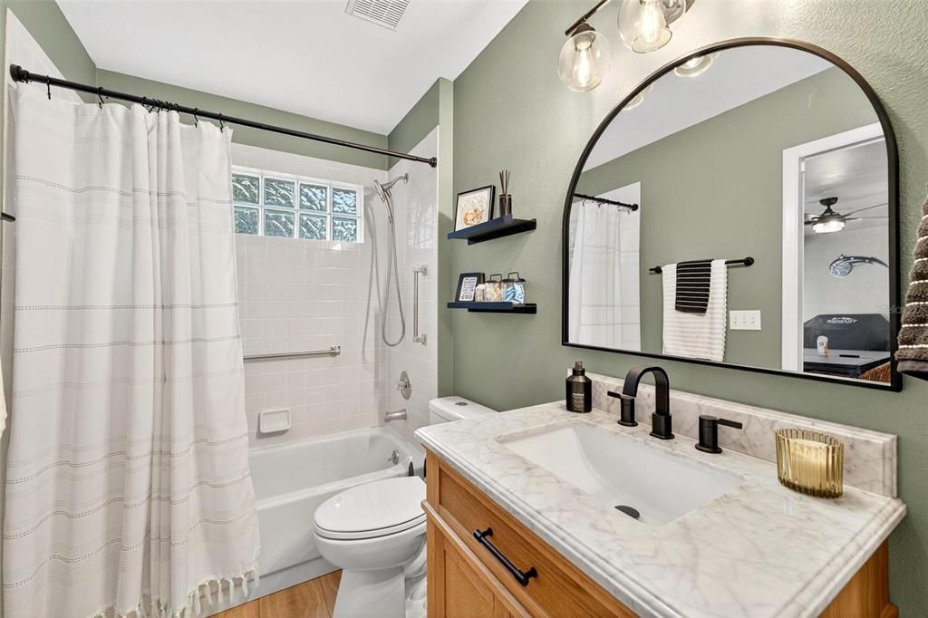 For Sale: $370,000 (3 beds, 2 baths, 1791 Square Feet)