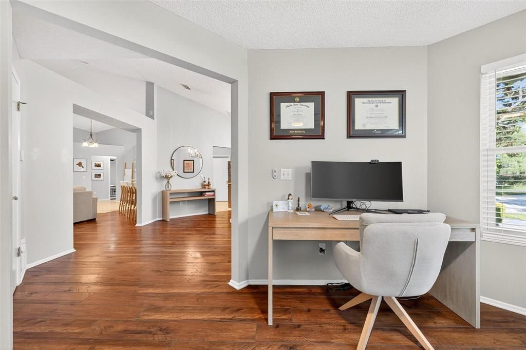 For Sale: $370,000 (3 beds, 2 baths, 1791 Square Feet)