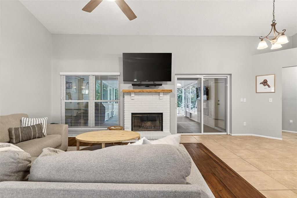 For Sale: $370,000 (3 beds, 2 baths, 1791 Square Feet)