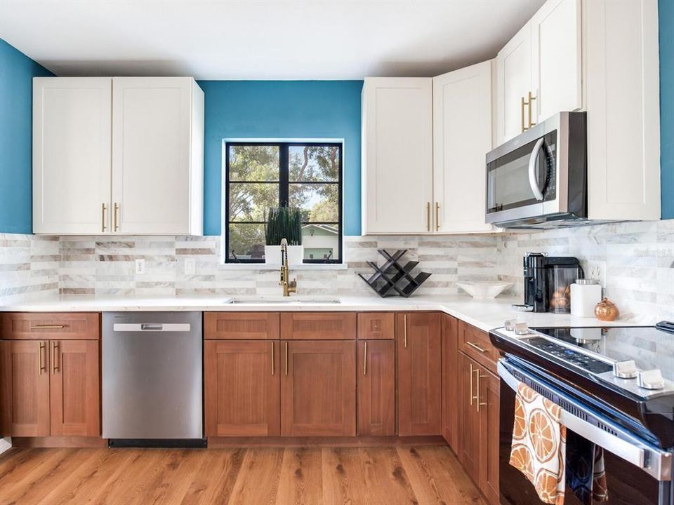 Active With Contract: $599,000 (3 beds, 2 baths, 1530 Square Feet)