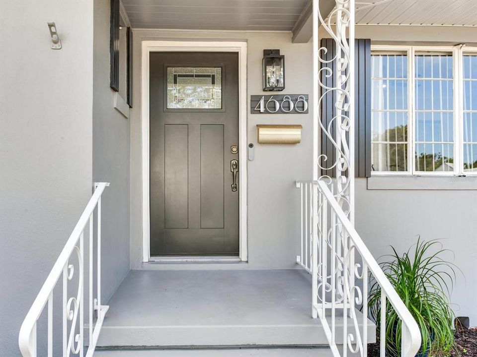 Active With Contract: $599,000 (3 beds, 2 baths, 1530 Square Feet)