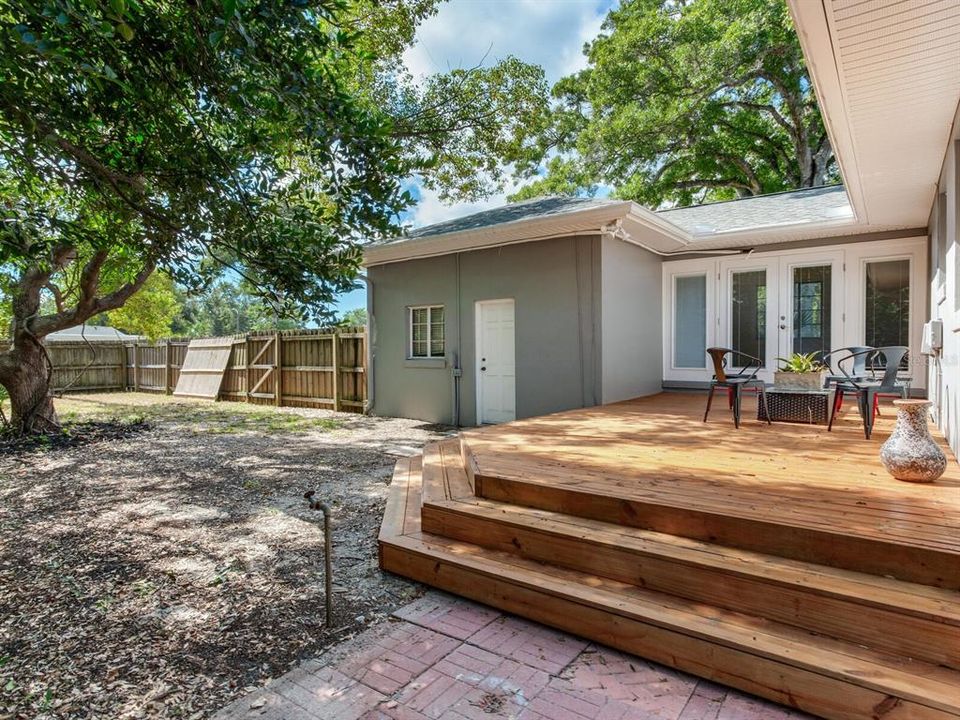 Active With Contract: $599,000 (3 beds, 2 baths, 1530 Square Feet)