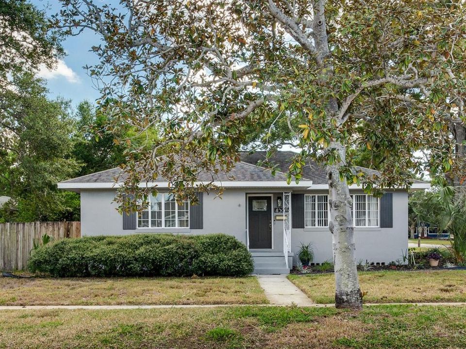 Active With Contract: $599,000 (3 beds, 2 baths, 1530 Square Feet)