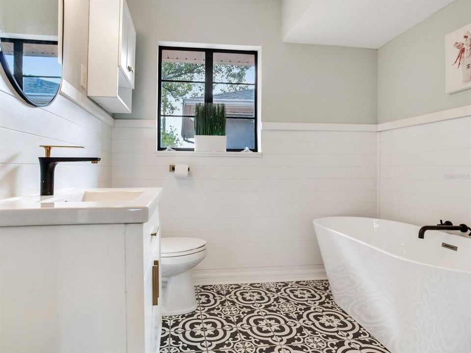 Active With Contract: $599,000 (3 beds, 2 baths, 1530 Square Feet)