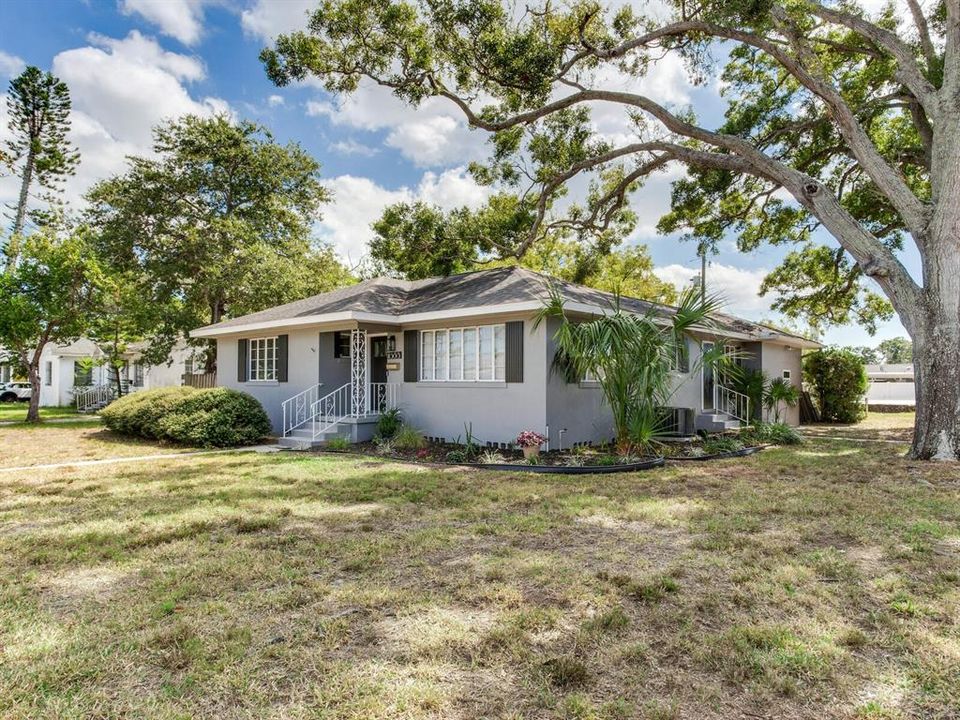 Active With Contract: $599,000 (3 beds, 2 baths, 1530 Square Feet)