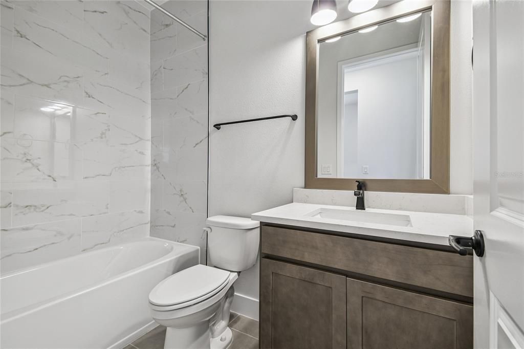 Activo con contrato: $499,990 (3 camas, 2 baños, 2123 Pies cuadrados)