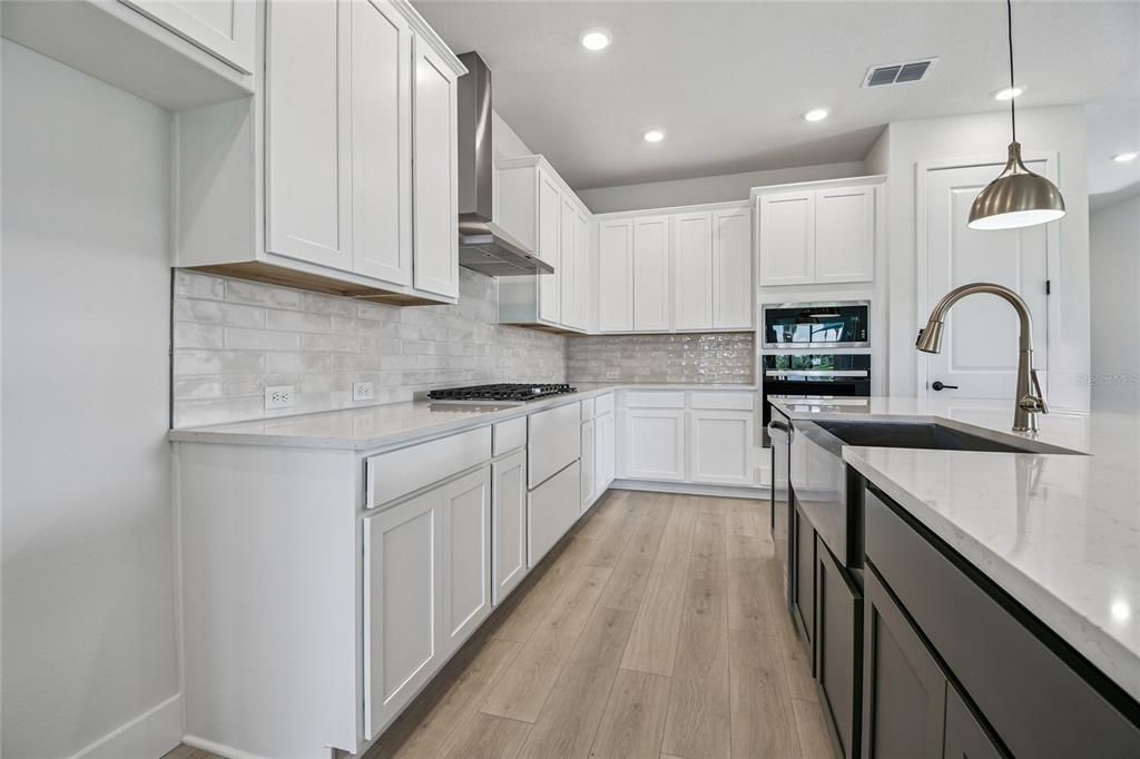 Activo con contrato: $499,990 (3 camas, 2 baños, 2123 Pies cuadrados)