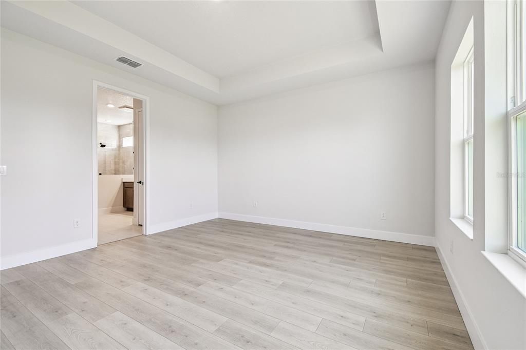 Activo con contrato: $499,990 (3 camas, 2 baños, 2123 Pies cuadrados)