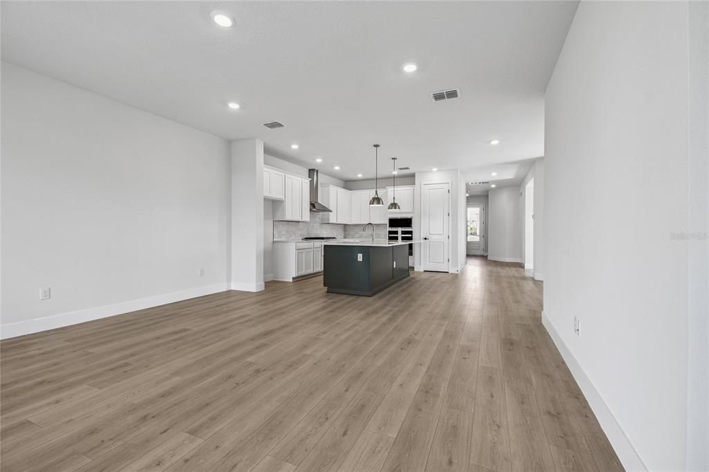 Activo con contrato: $499,990 (3 camas, 2 baños, 2123 Pies cuadrados)