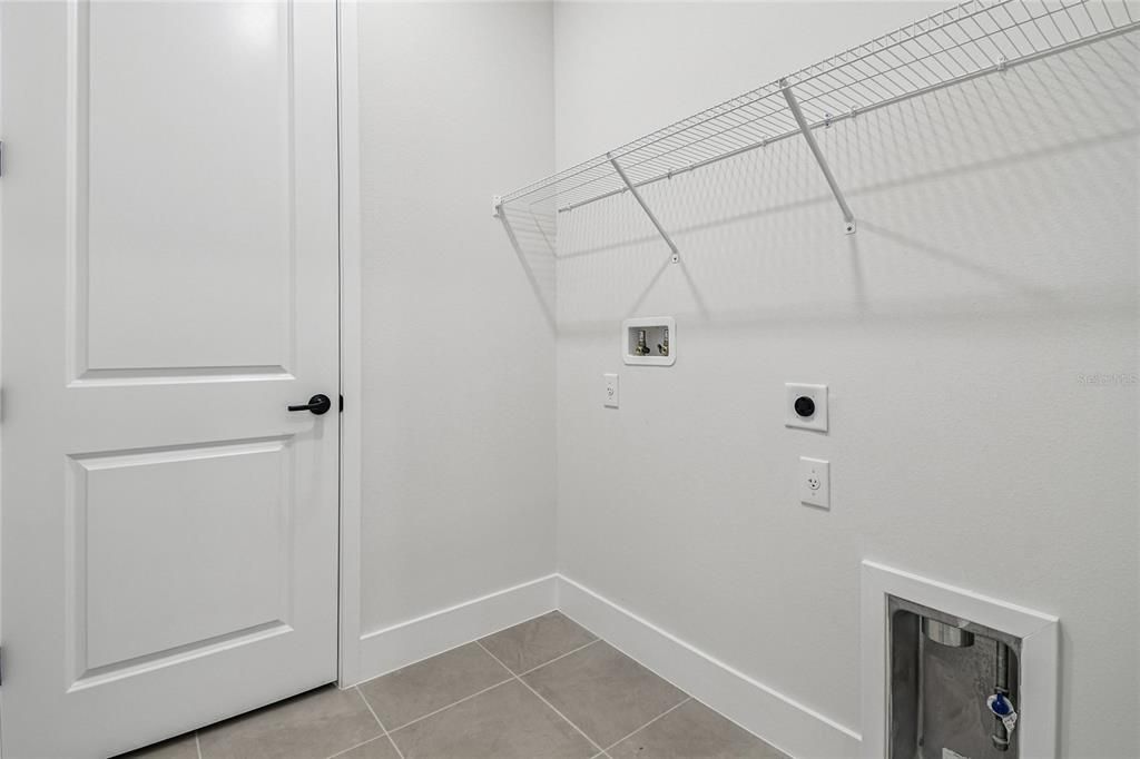 Activo con contrato: $499,990 (3 camas, 2 baños, 2123 Pies cuadrados)