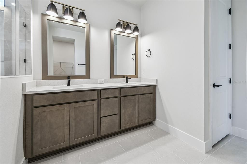 Activo con contrato: $499,990 (3 camas, 2 baños, 2123 Pies cuadrados)