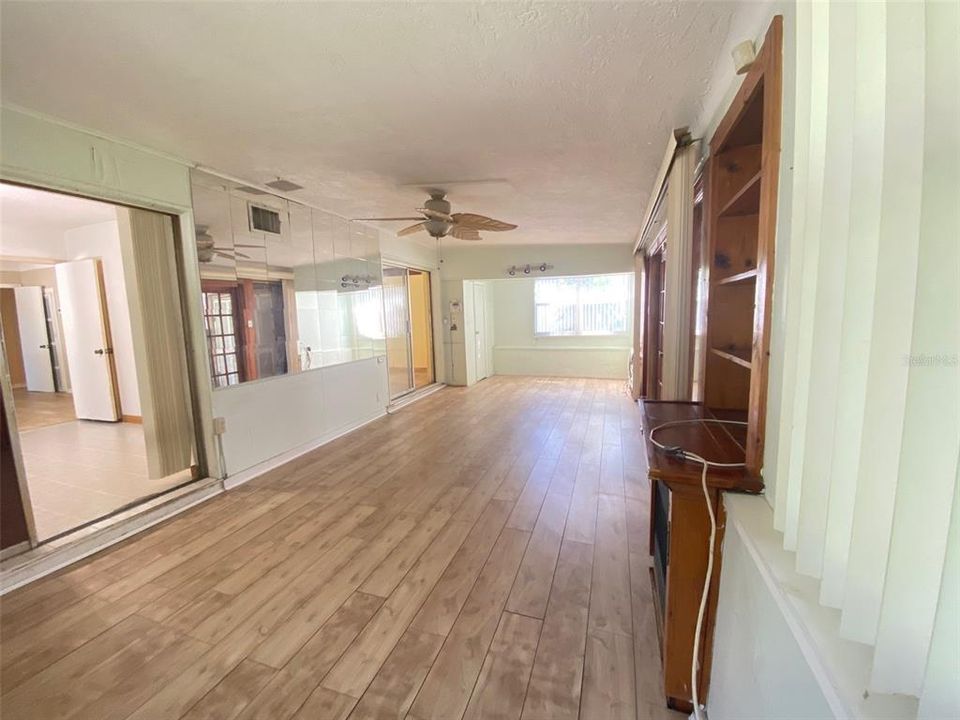 Active With Contract: $349,000 (3 beds, 2 baths, 1283 Square Feet)