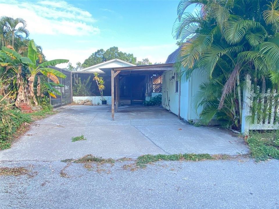 Active With Contract: $349,000 (3 beds, 2 baths, 1283 Square Feet)