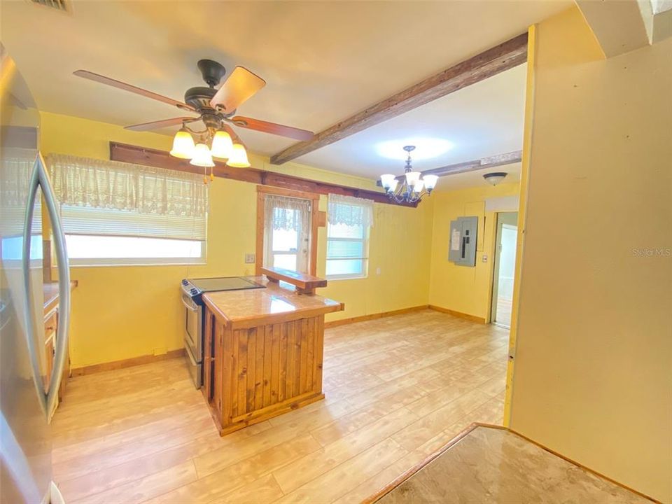 Active With Contract: $349,000 (3 beds, 2 baths, 1283 Square Feet)