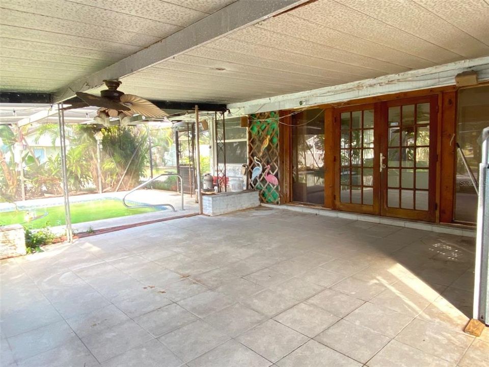 Active With Contract: $349,000 (3 beds, 2 baths, 1283 Square Feet)