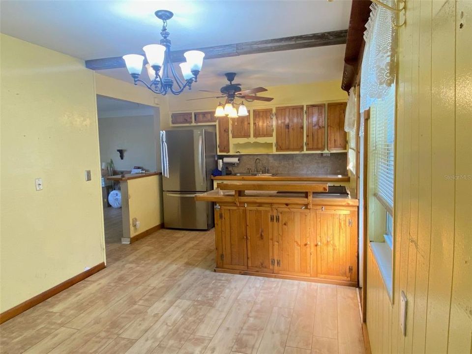 Active With Contract: $349,000 (3 beds, 2 baths, 1283 Square Feet)