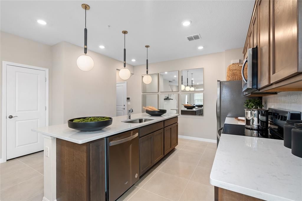 En Venta: $474,990 (4 camas, 2 baños, 1770 Pies cuadrados)