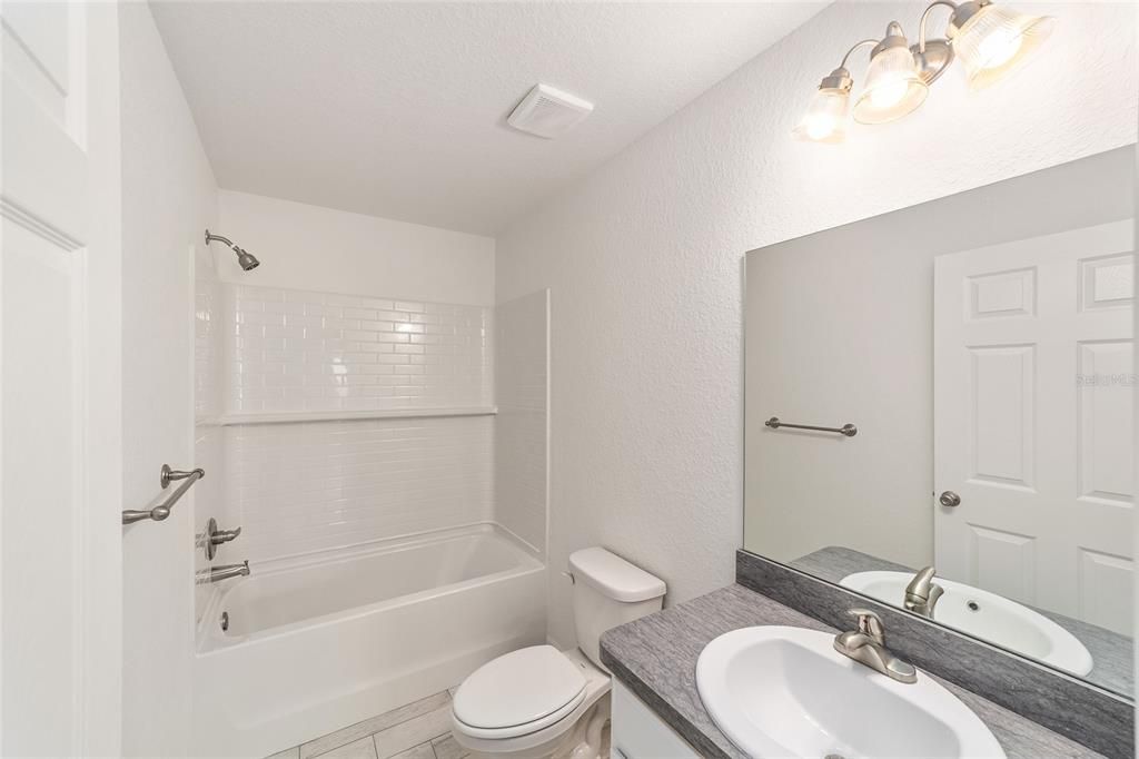 For Sale: $207,000 (3 beds, 2 baths, 1003 Square Feet)