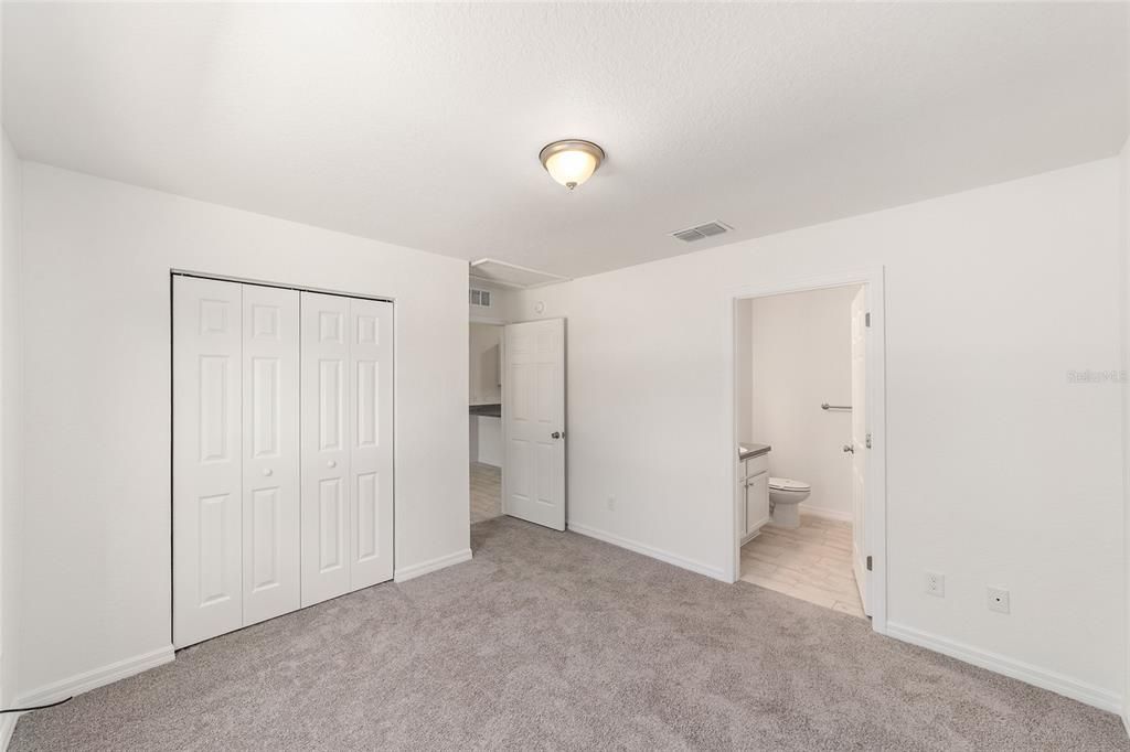 For Sale: $207,000 (3 beds, 2 baths, 1003 Square Feet)