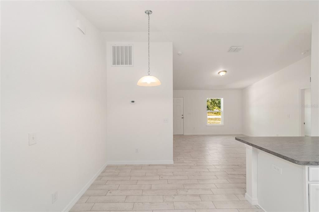 For Sale: $207,000 (3 beds, 2 baths, 1003 Square Feet)