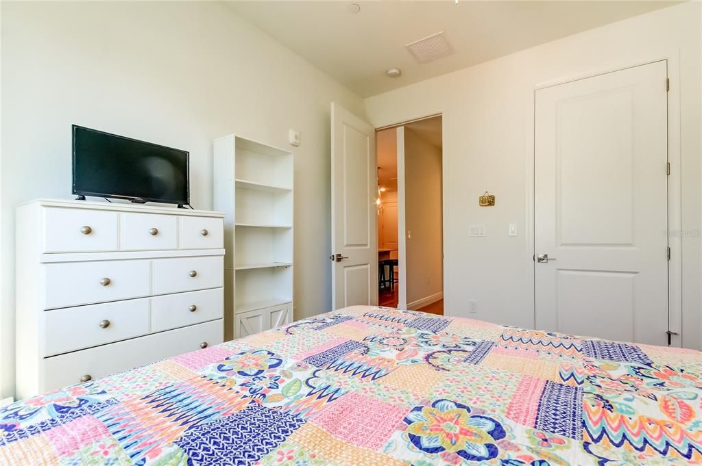 For Sale: $749,000 (2 beds, 2 baths, 1360 Square Feet)