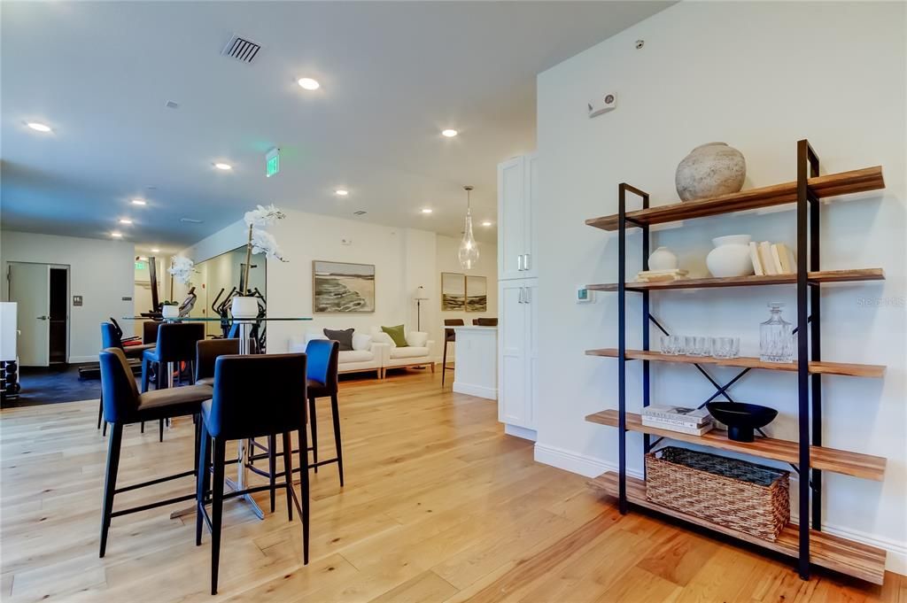 For Sale: $749,000 (2 beds, 2 baths, 1360 Square Feet)