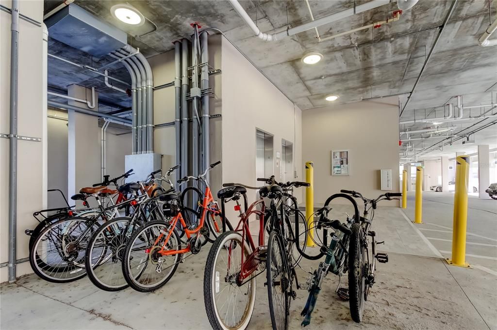 For Sale: $749,000 (2 beds, 2 baths, 1360 Square Feet)